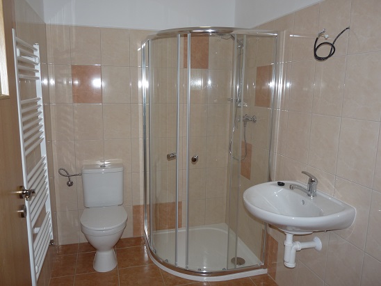 Dům sociálních služeb Chrášťany - obecná škola čp.5